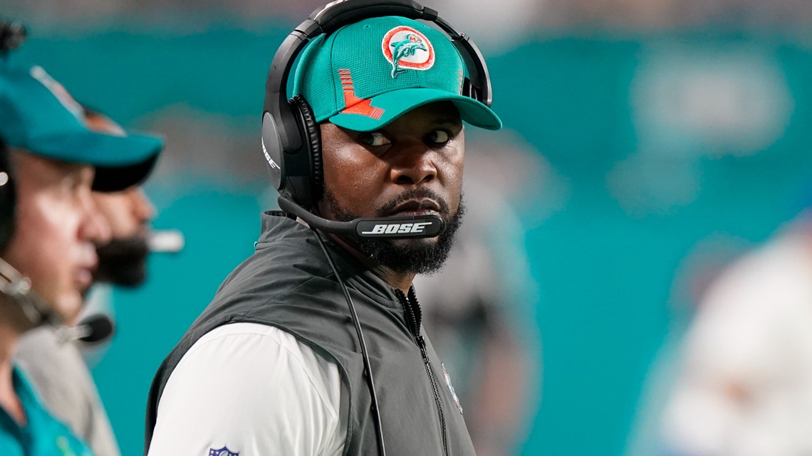 Steelers hire Brian Flores as senior defensive assistant