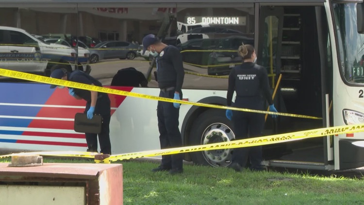 HPD: Suspect killed after assaulting bus driver in Houston, police searching for shooter