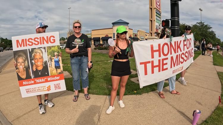 Months after a Texas mother vanished, supporters gather to keep her story alive