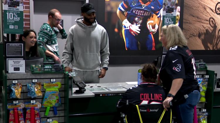 'Brings joy to my heart' | Houston Texans’ Nico Collins spreads holiday cheer to Special Olympics athletes