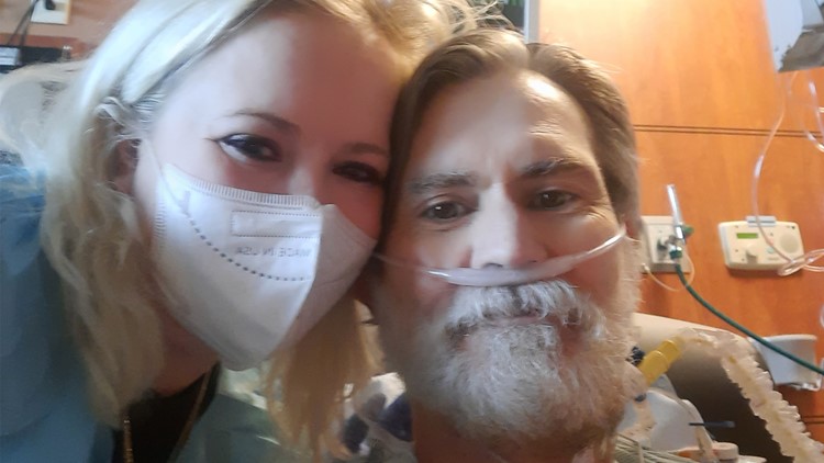 Couple falls in love while recovering from heart, lung transplants
