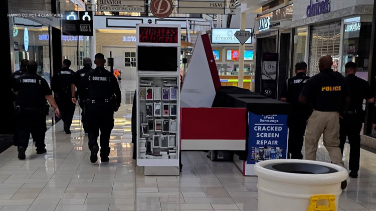 Humble police: Deerbrook Mall shooting leaves juvenile hospitalized, another in custody
