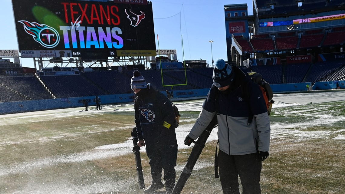 Tennesee power outages NFL delays start of TitansTexans game