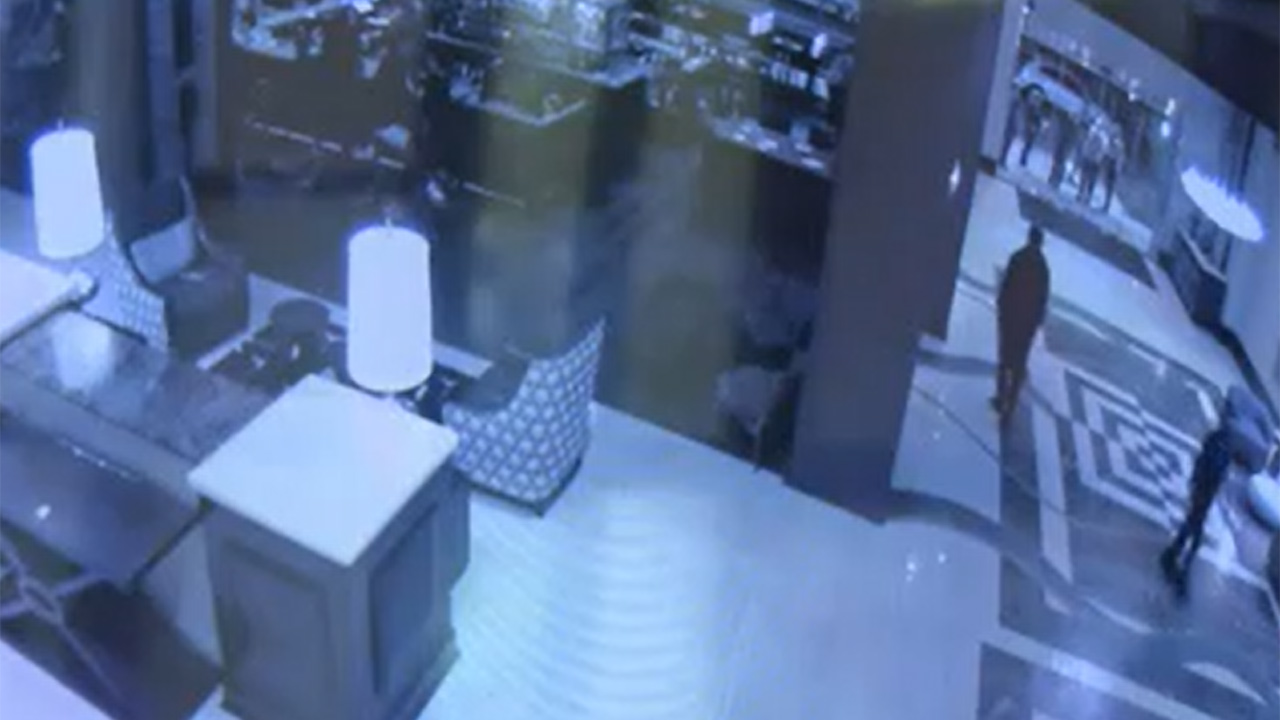 Michael Irvin releases hotel video, saying it shows he did nothing wrong