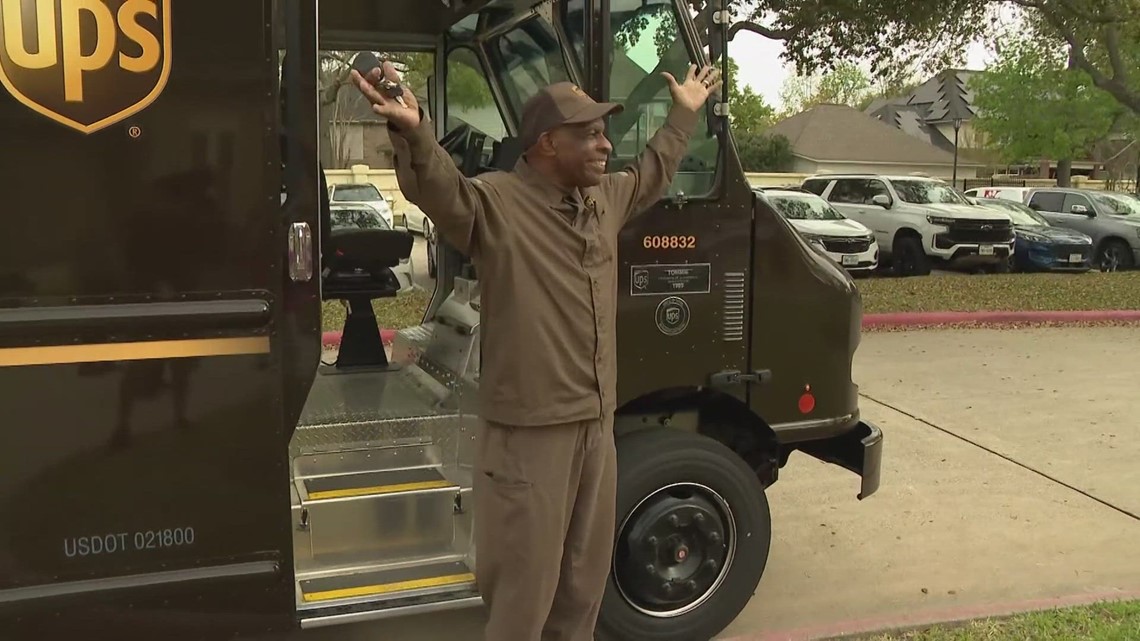 Community gives back to longtime Texas UPS driver - Vimarsana News