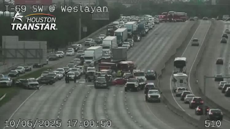 Southwest Freeway inbound shut down at Weslayan after multi-vehicle wreck