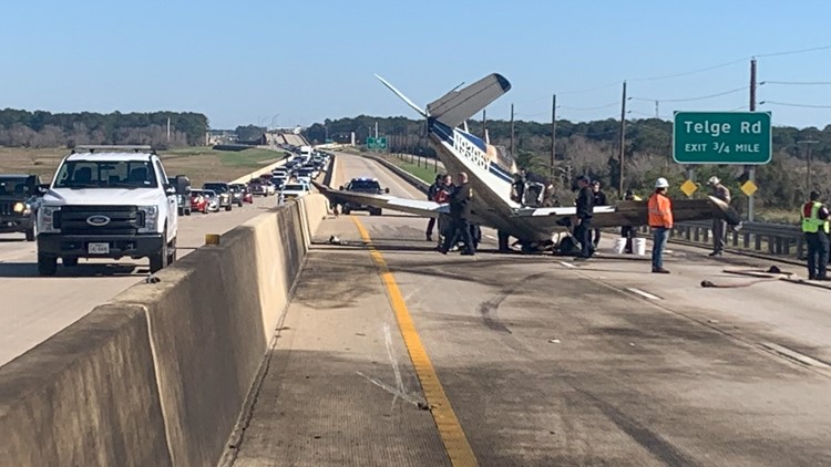 Plane crashes on Grand Parkway in northwest Harris Co., Texas
