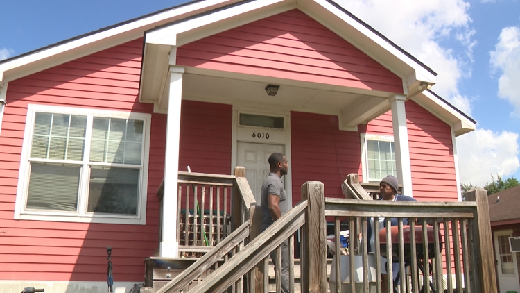 80-year-old Hitchcock resident couldn't afford to remove bees from her home. Then someone stepped in