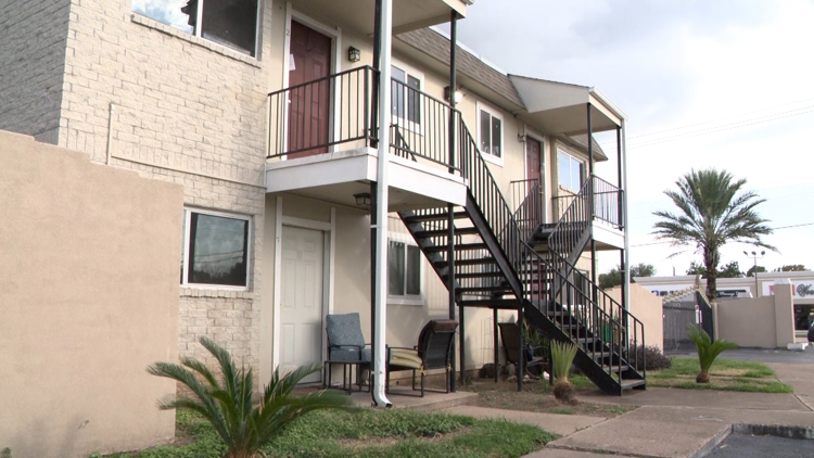Deer Park apartment complex has 5 days to pay water bill or hundreds of residents lose service
