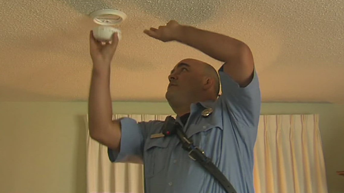 York County OEM, Red Cross install free smoke alarms | fox43.com