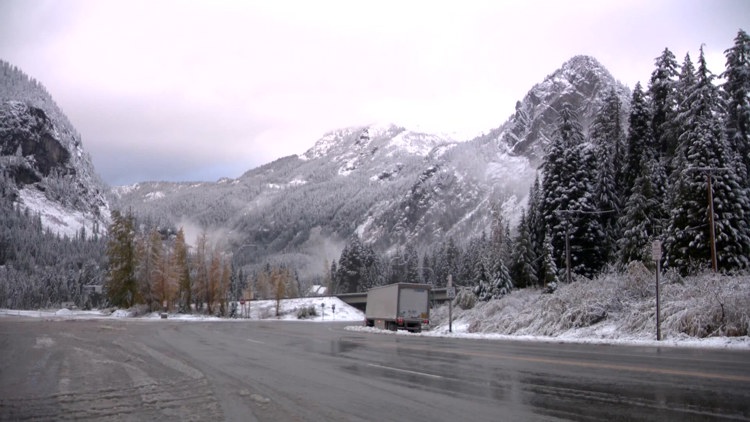 Winter storm brings inches of snow to Cascade Mountains