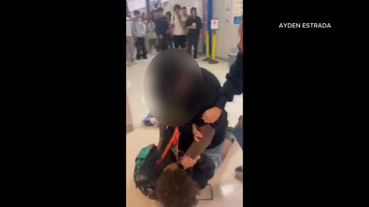 Video: Federal Way paraeducator accused of assaulting student