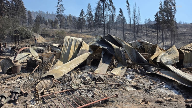 Chelan wildfire kills resident, destroys homes as flames spread over holiday weekend