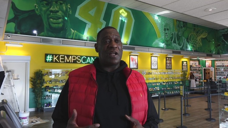 Former Sonics player Shawn Kemp booked into jail on investigation of drive-by shooting