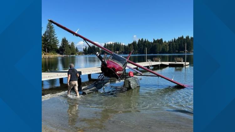 Small plane lands on lake near Arlington