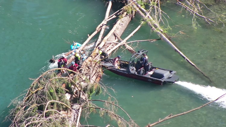 5 people rescued from Skykomish River