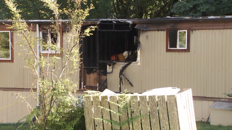 1 man, pet die in Monroe house fire