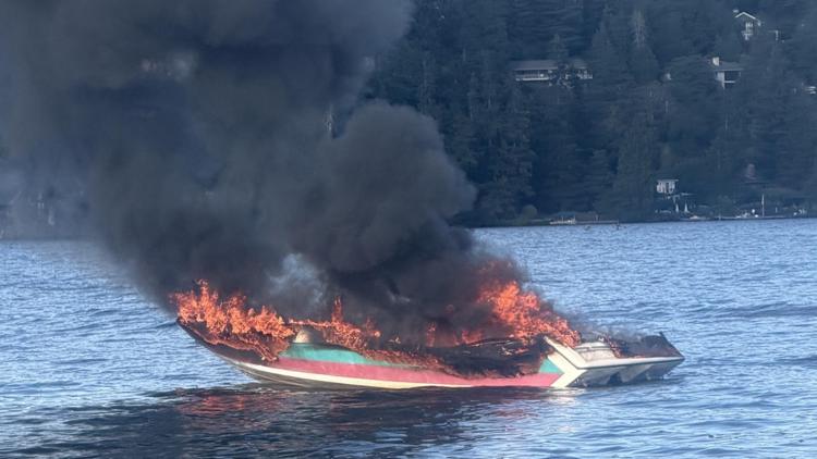Boat sinks after fire on Lake Washington near Seward Park; no injuries reported