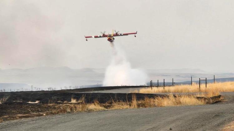 Hot, dry weekend weather fuels large wildfires across Washington Saturday
