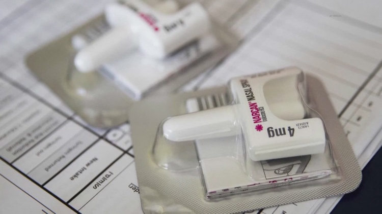 Trump administration reportedly considers cut to Naloxone access