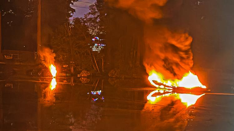 Brush fire at Lake Tapps reservoir spreads to 2 boats