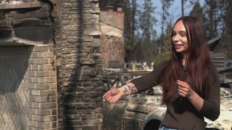 Firefighters leave nearly $1,000 tip for server whose family lost their home in the Spokane fires