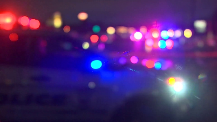 8 adults, 1 child displaced after vehicle crashes into Des Moines apartment building