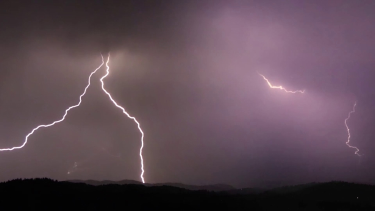 Lightning-related wildfires surge in Washington as climate change intensifies