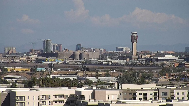Over 200 flight delays reported at Sky Harbor Airport as storms move across Arizona