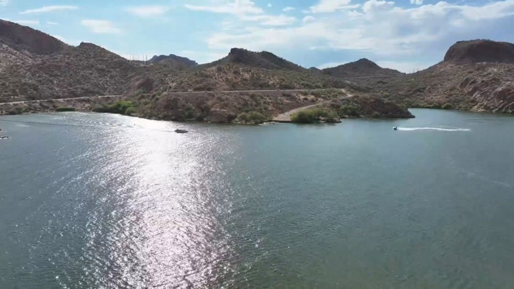 Canyon Lake closure impacts businesses along the Apache Trail