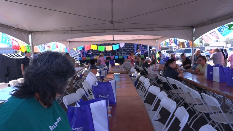 New Phoenix clinic focused on serving Hispanic seniors with bilingual care