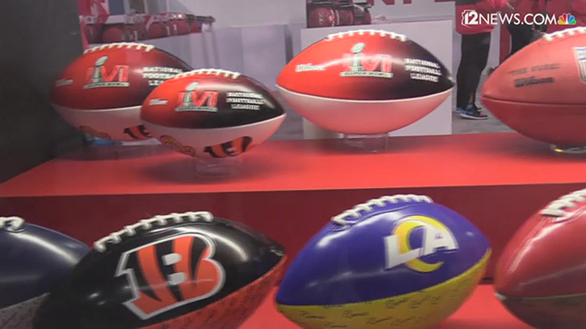 Los balones Wilson son los oficiales del Super Bowl y la NFL y así se fabrican.