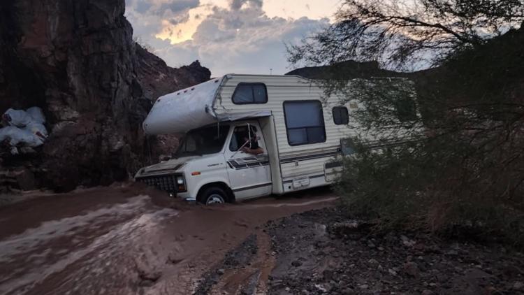 Family of 8 rescued from western Arizona wash during heavy rainfall