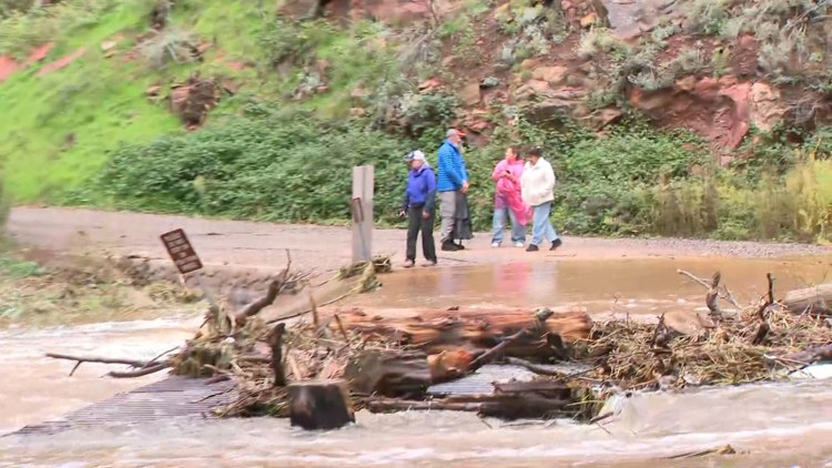 Campers rescued from Oak Creek Canyon after storms flood crossing