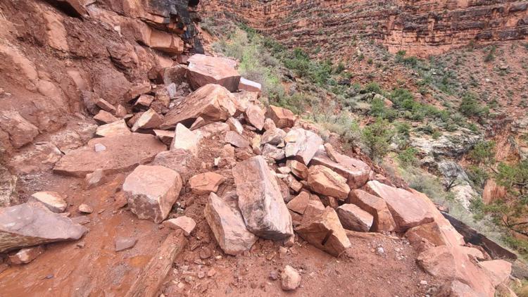 Bright Angel Trail closed because of rockfall