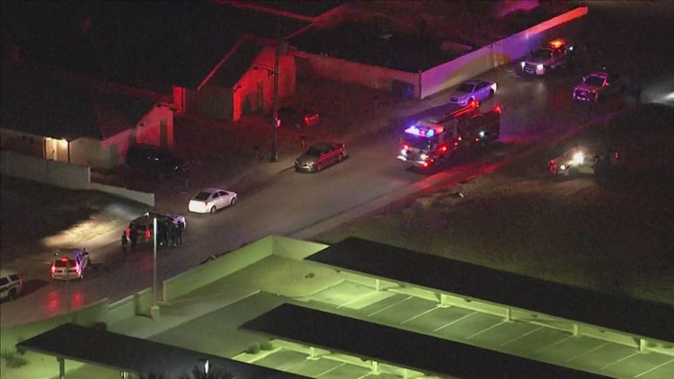 Oficial de policía de Phoenix resultó gravemente herido luego de enfrentarse a un sospechoso por robo