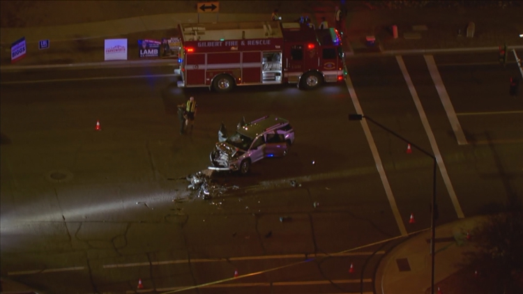 1 dead, 1 critically injured after East Valley motorcycle crash