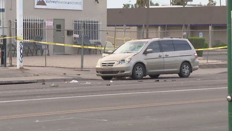Pedestrian suffers serious injuries after crash in Phoenix