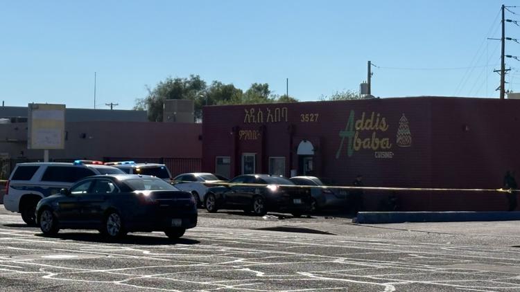 2 shot outside Phoenix restaurant