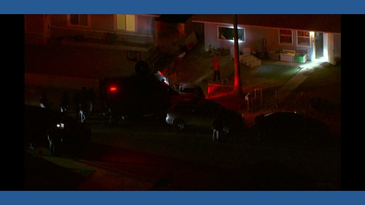 Suspect in custody after SWAT standoff in Queen Creek