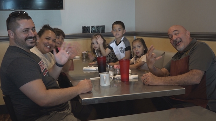 Scott’s Generations, a Phoenix deli institution, closes Oct. 25