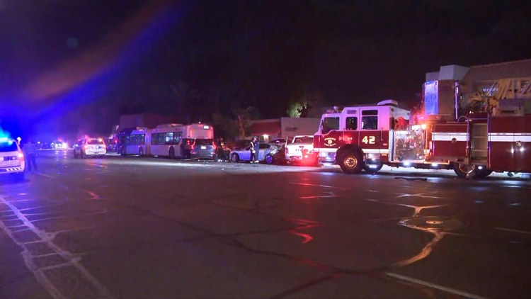 1 dead after chain reaction crash involving 5 vehicles in north Phoenix