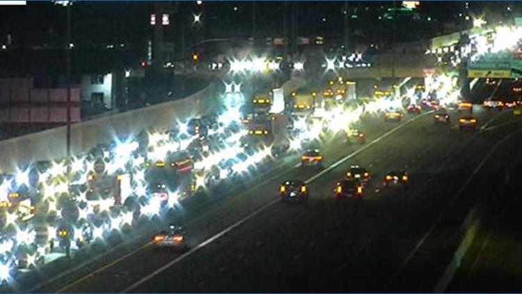 Southbound lanes of I-17 closed near Bethany Home Road after multi-vehicle crash
