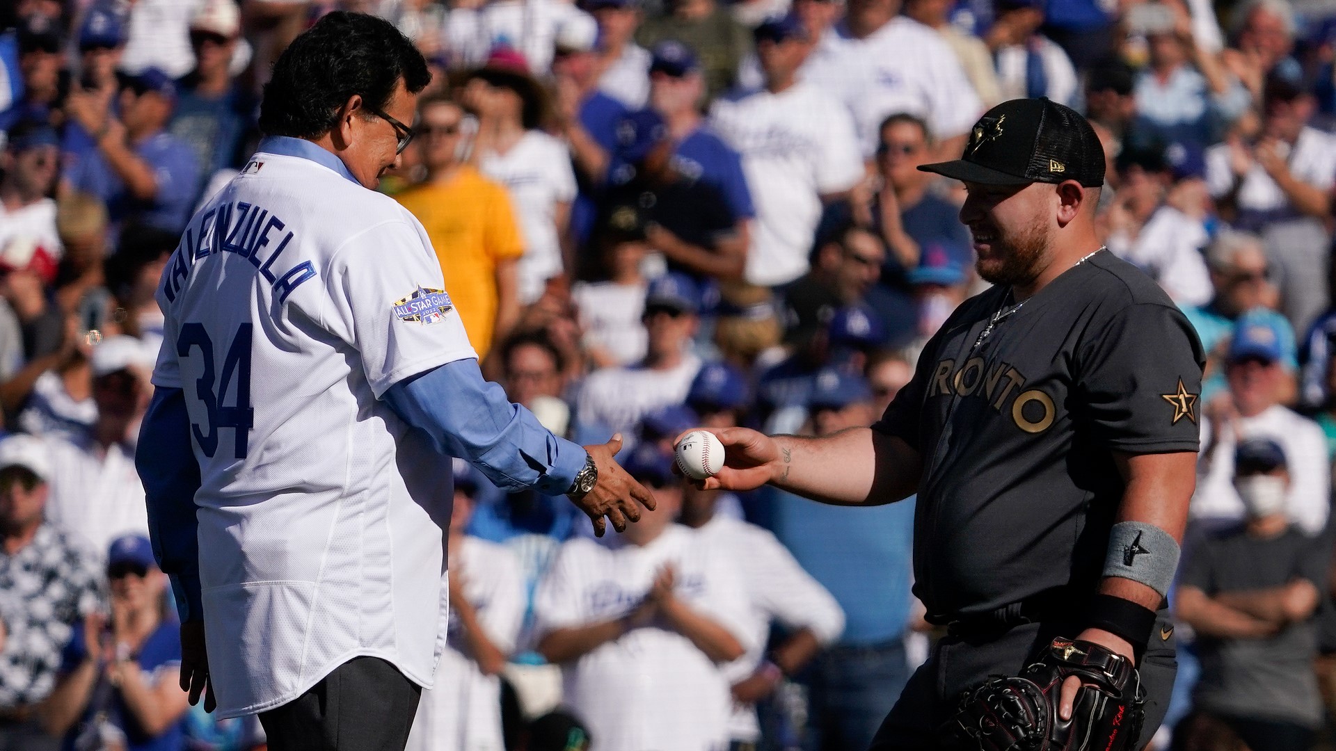 El Gran Fernando 'El Toro' Valenzuela le puso sabor mexicano a la edición número 92 del Juego de Estrellas de las Grandes Ligas 2022 en el Dodger Stadium.