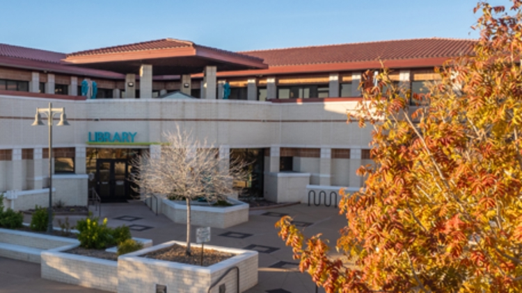 Ready to 'fall into reading'? Head to the Peoria Public Library.