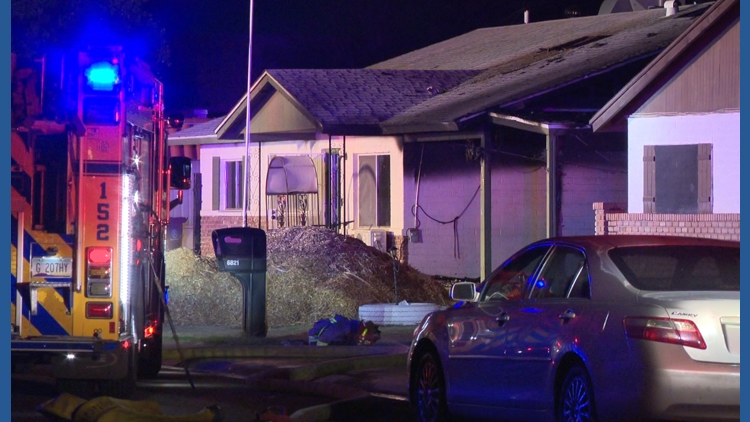 Glendale carport fire injures firefighter, displaces 5 people