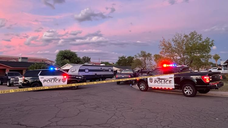 4 people shot in Mesa, authorities say