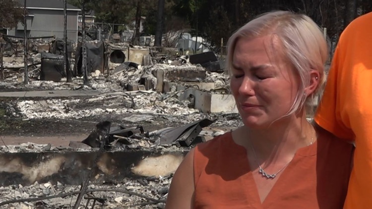 Family of 7 narrowly escapes Washington wildfire, loses new home hours after moving in