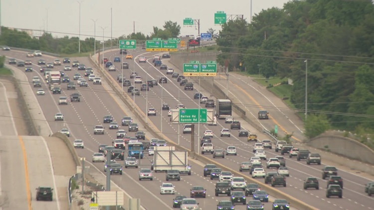 Fourth of July Travel 2026 | Best and worst times to travel by car, air travel tips