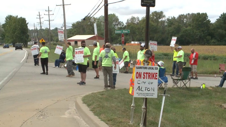 No animal control, no pothole repairs: what Alton's public works strike means for residents
